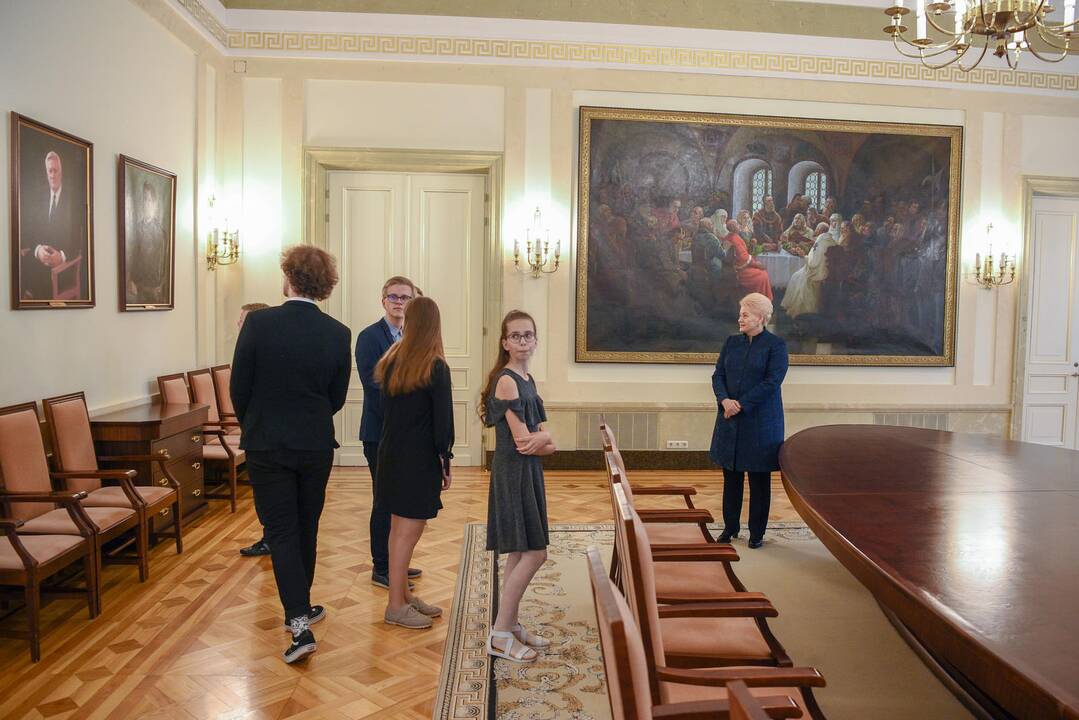 „Lietuvos tūkstantmečio vaikų“ nugalėtojai – Prezidentūroje