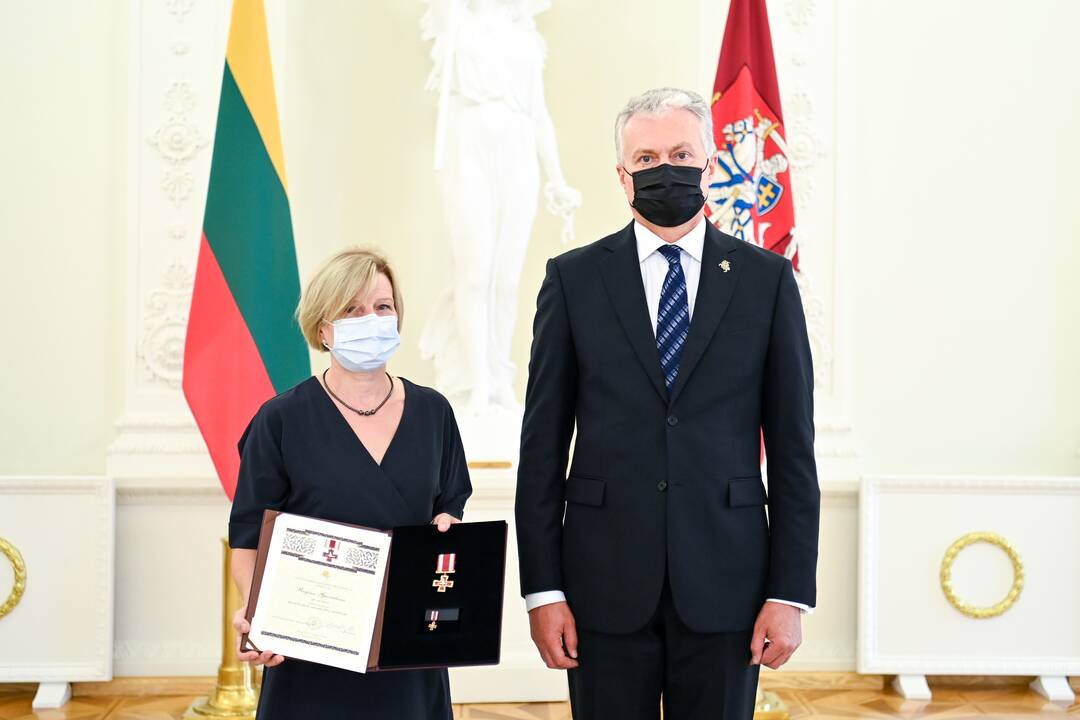 Prezidentas įteikė Vasario 16-osios apdovanojimus