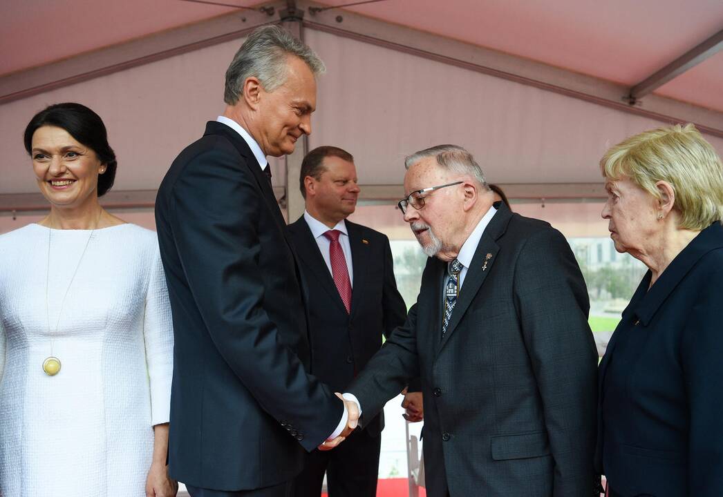 Prezidentą pagerbė ginkluotosios pajėgos