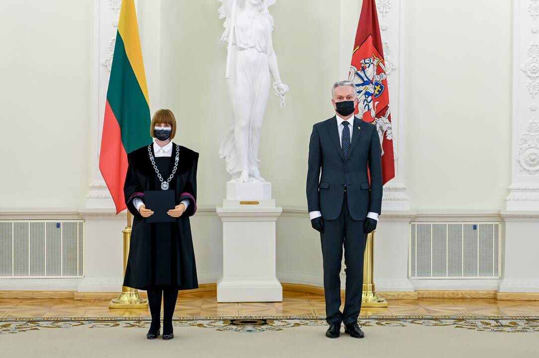 Prisiekė penki nauji teisėjai