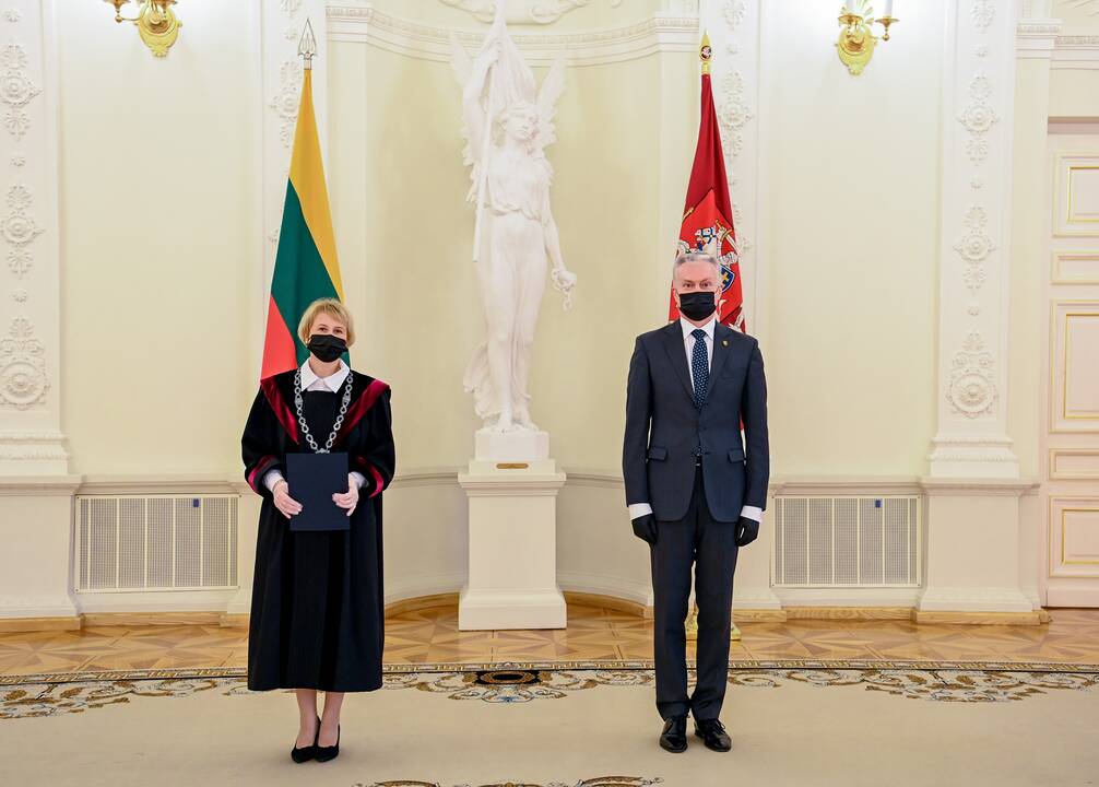 Prisiekė penki nauji teisėjai