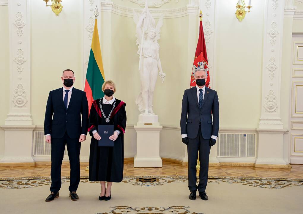 Prisiekė penki nauji teisėjai