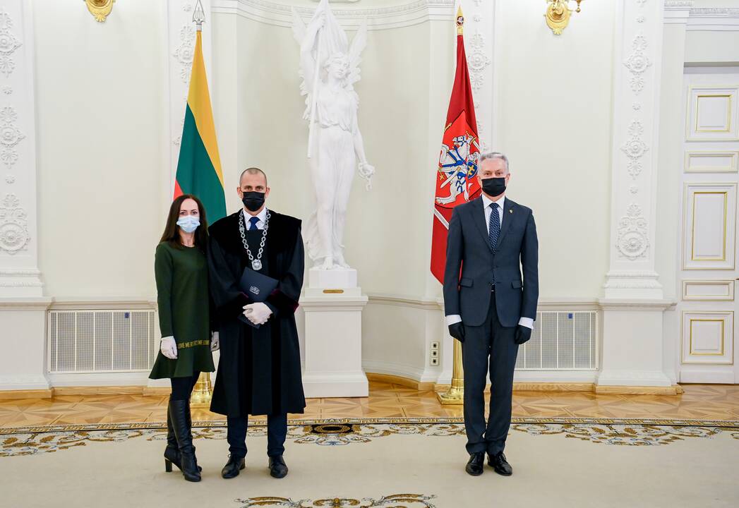 Prisiekė penki nauji teisėjai