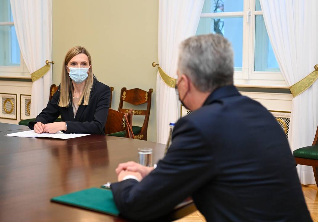 G. Nausėda susitinka su kandidate į ministres A. Bilotaite