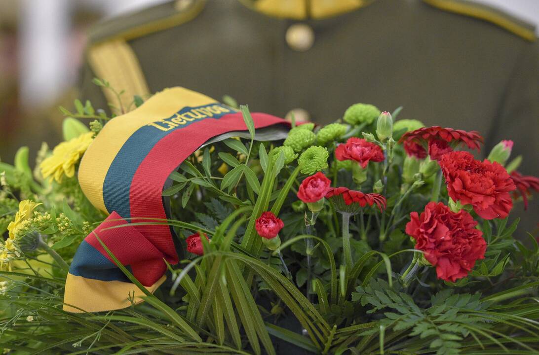Prezidentė pagerbė signatarų atminimą