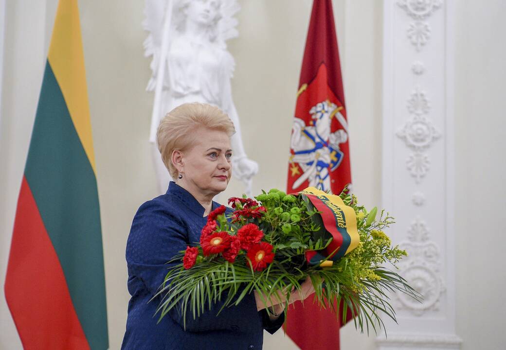 Prezidentė pagerbė signatarų atminimą