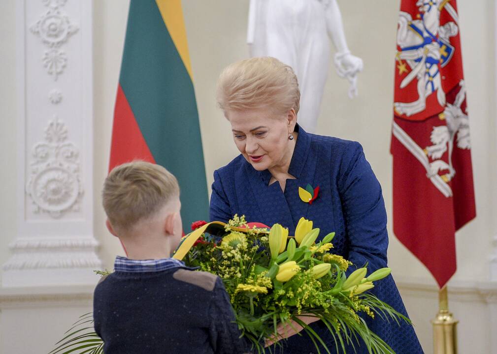 Prezidentė pagerbė signatarų atminimą
