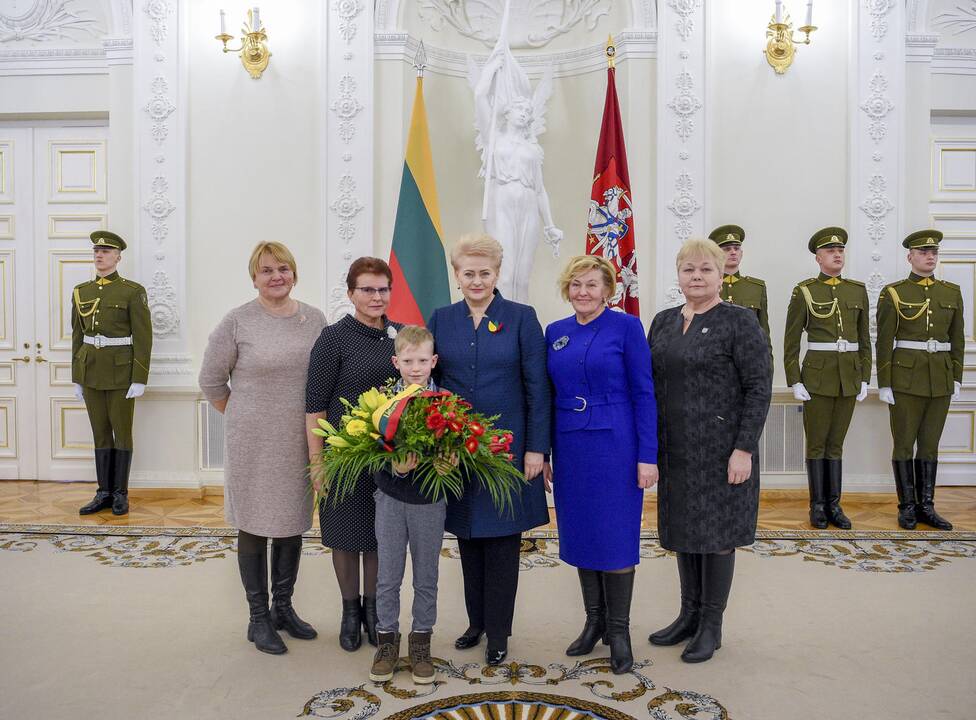 Prezidentė pagerbė signatarų atminimą