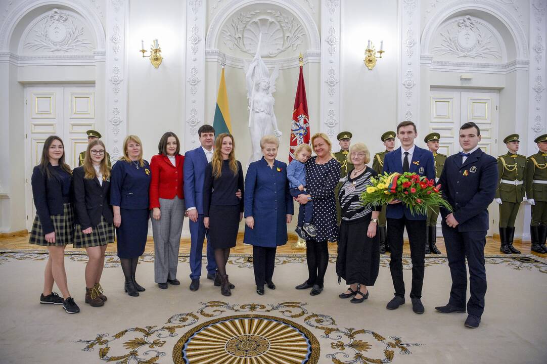 Prezidentė pagerbė signatarų atminimą