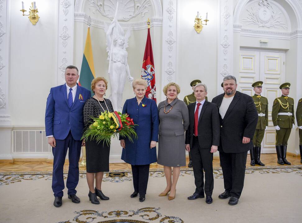 Prezidentė pagerbė signatarų atminimą