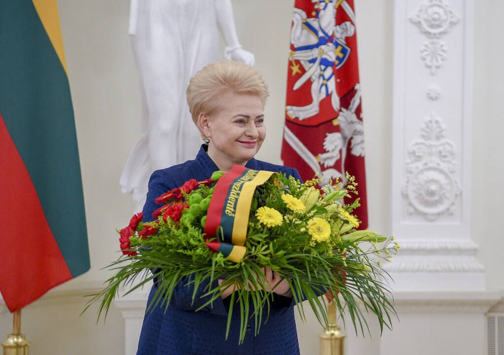Prezidentė pagerbė signatarų atminimą