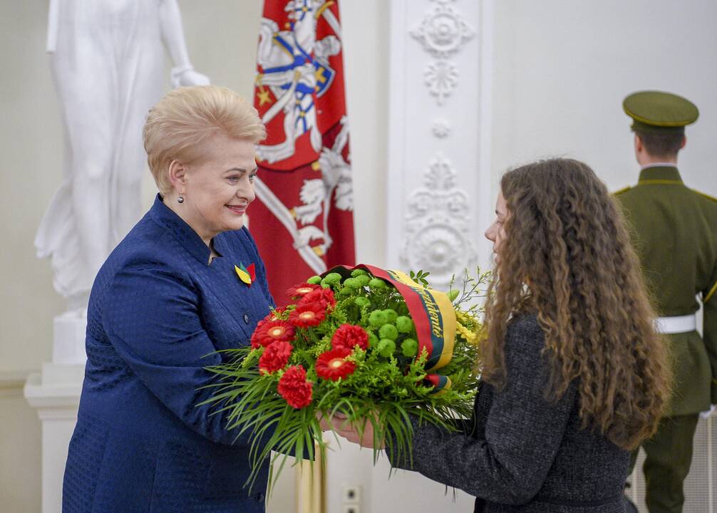 Prezidentė pagerbė signatarų atminimą
