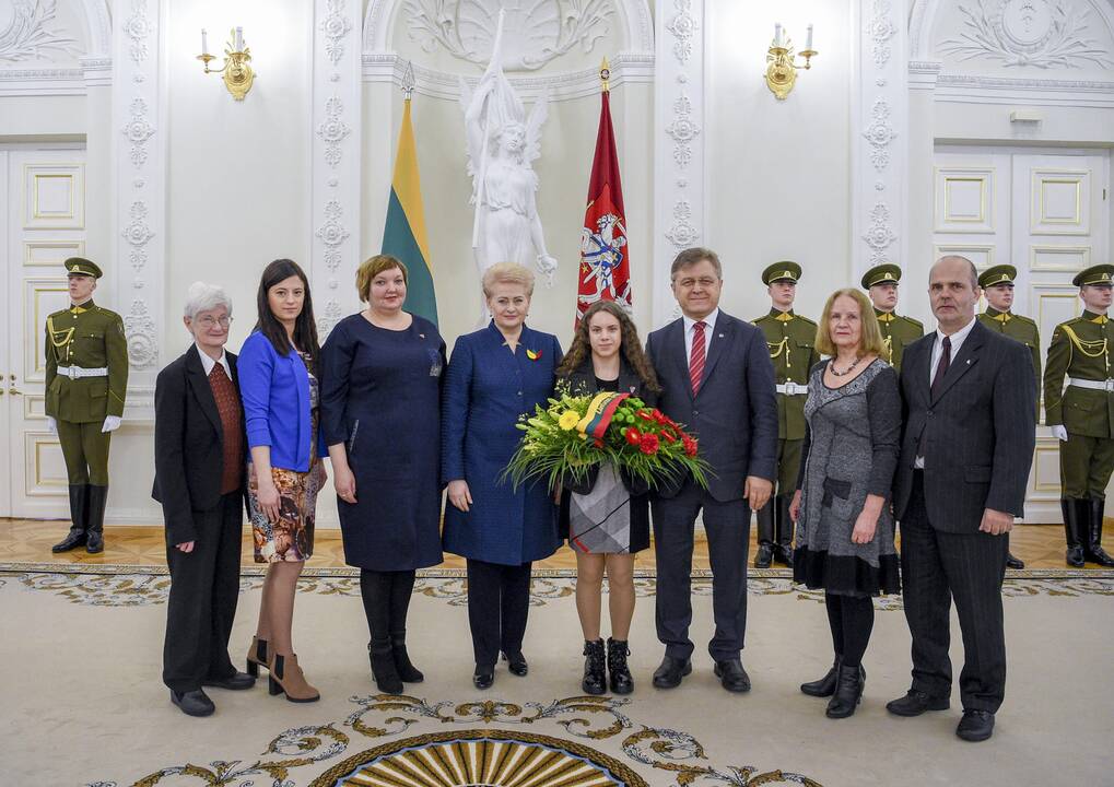 Prezidentė pagerbė signatarų atminimą