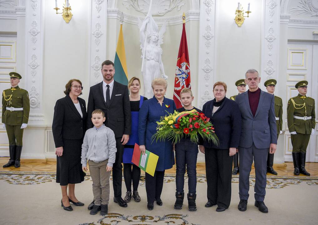 Prezidentė pagerbė signatarų atminimą