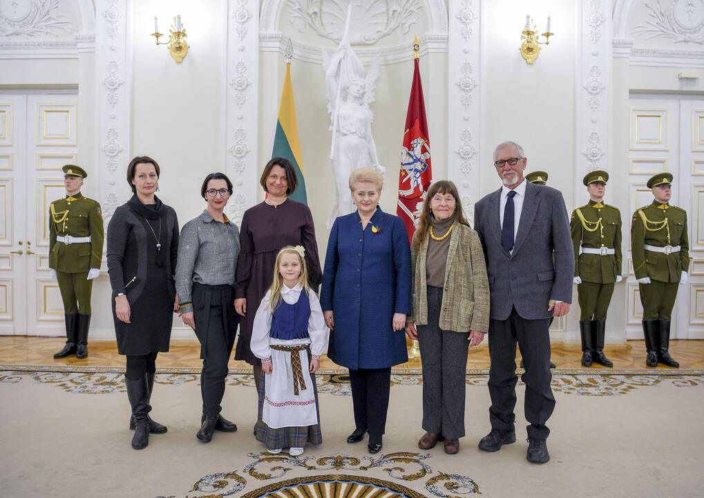 Prezidentė pagerbė signatarų atminimą