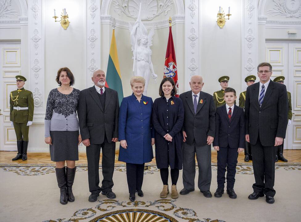 Prezidentė pagerbė signatarų atminimą