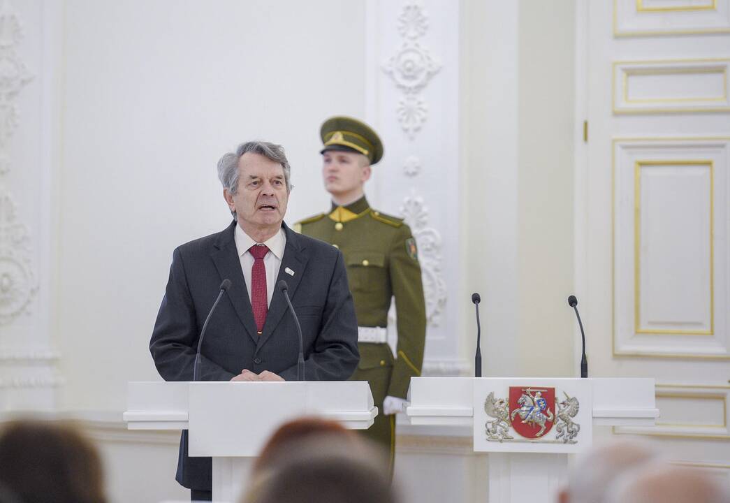 Prezidentė pagerbė signatarų atminimą