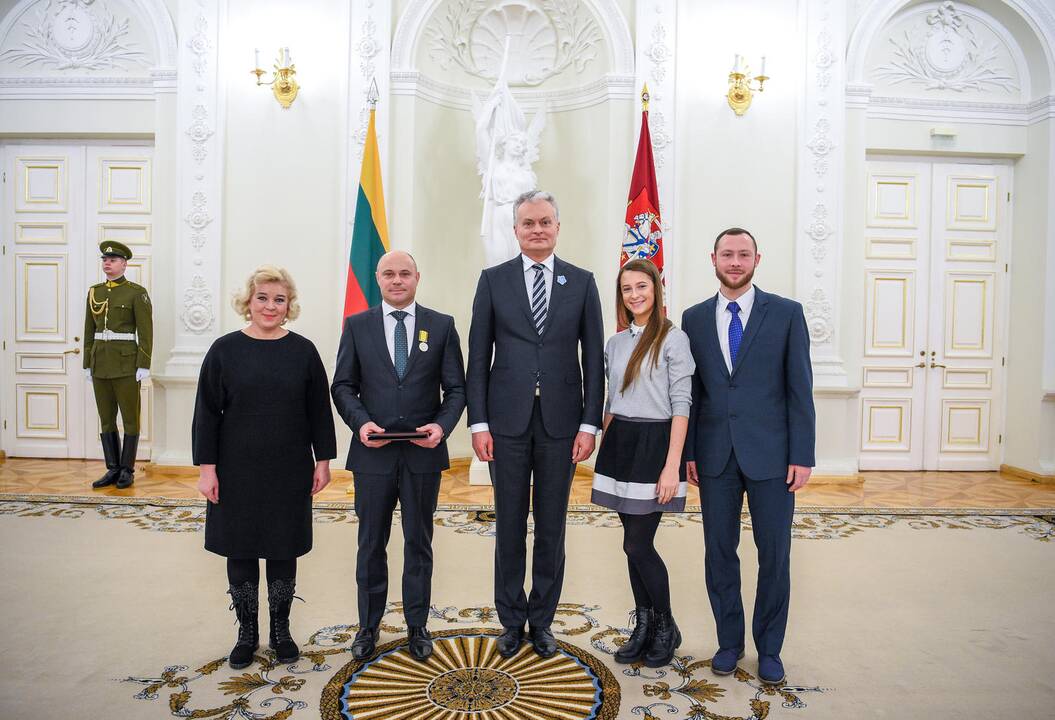 Prezidentas įteikė Sausio 13-osios medalius