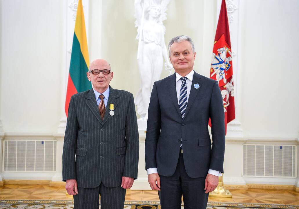 Prezidentas įteikė Sausio 13-osios medalius