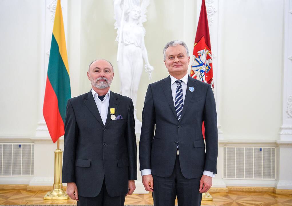 Prezidentas įteikė Sausio 13-osios medalius