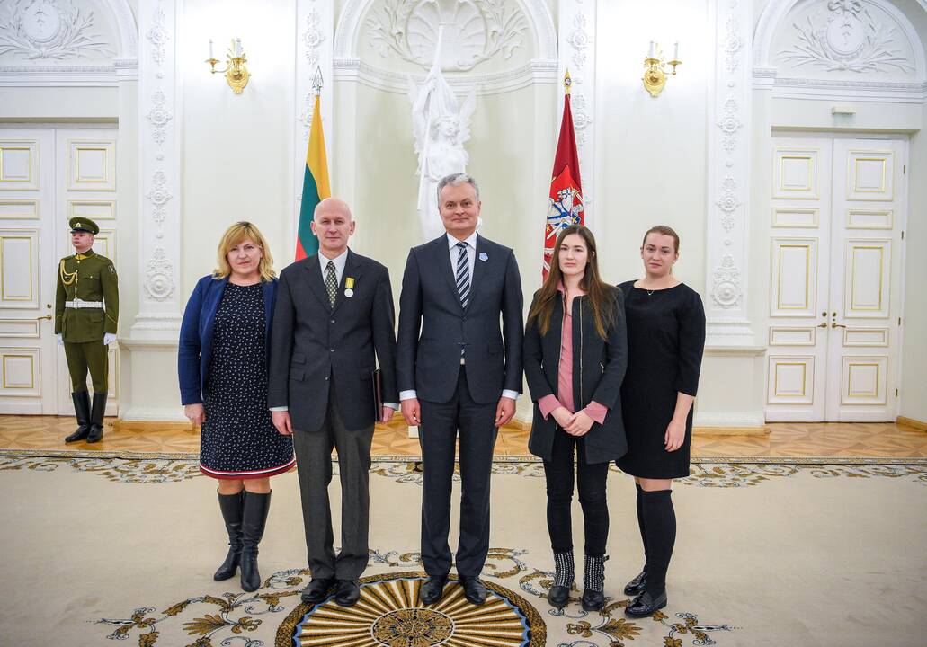 Prezidentas įteikė Sausio 13-osios medalius
