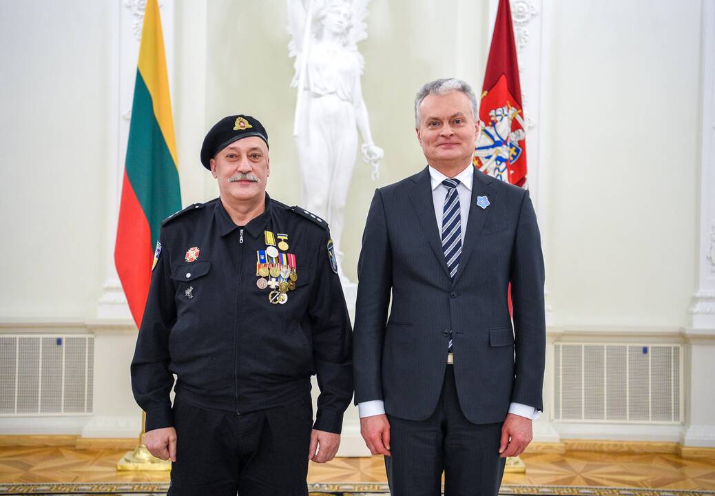 Prezidentas įteikė Sausio 13-osios medalius