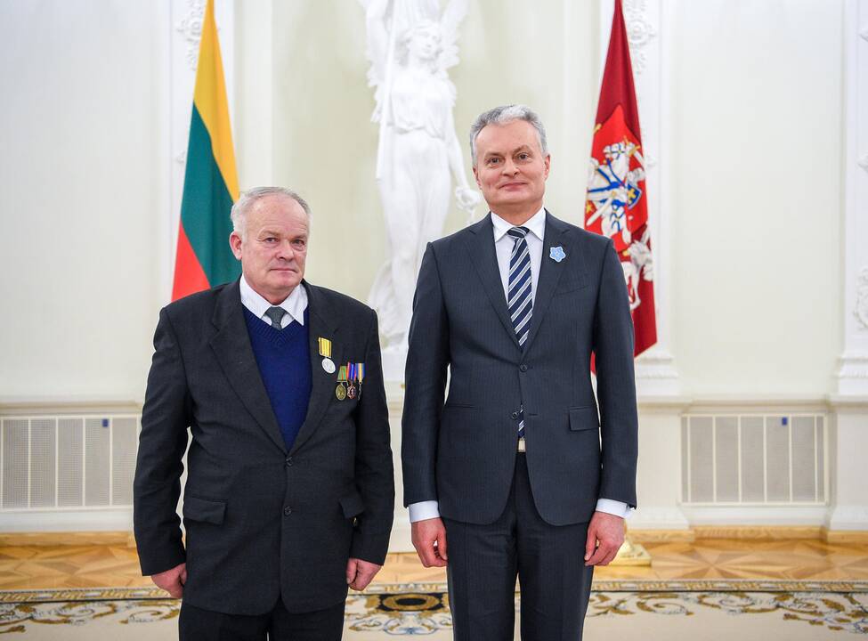 Prezidentas įteikė Sausio 13-osios medalius