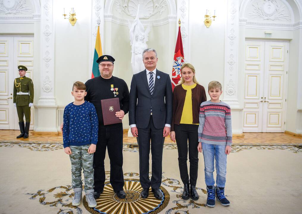 Prezidentas įteikė Sausio 13-osios medalius