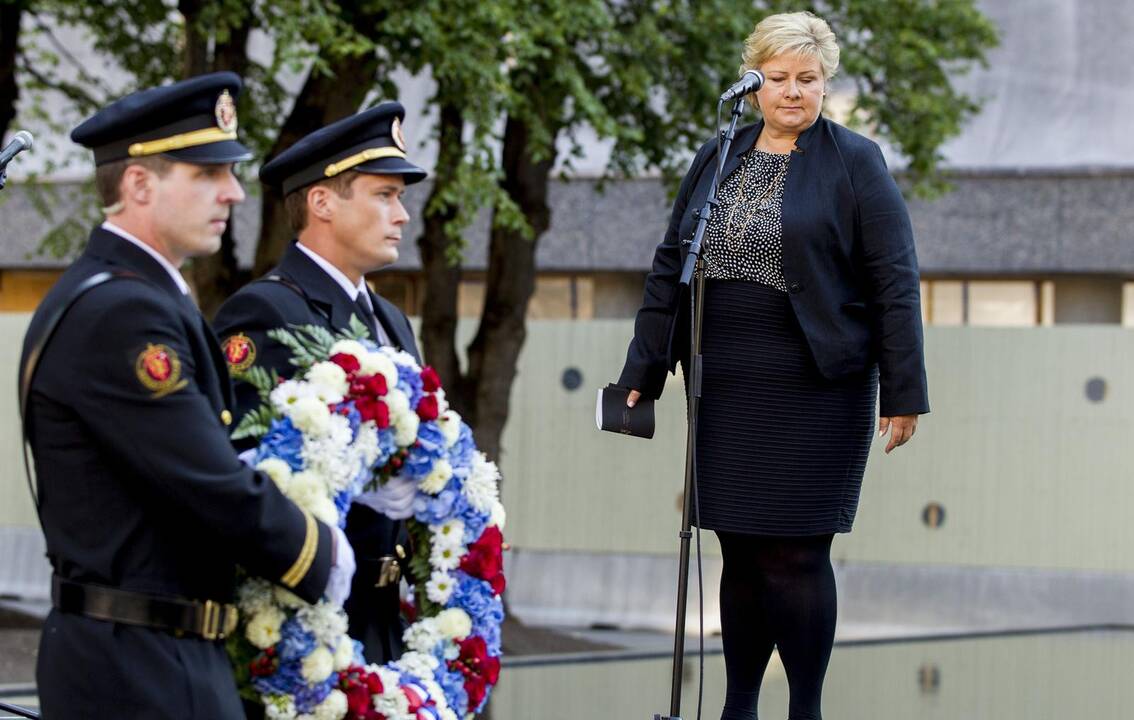 Norvegijoje pagerbtos 2011 metų A. Breiviko teroro atakų aukos