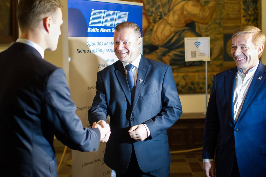 Rinkimų lyderiai kol kas nesidera dėl koalicijos formavimo
