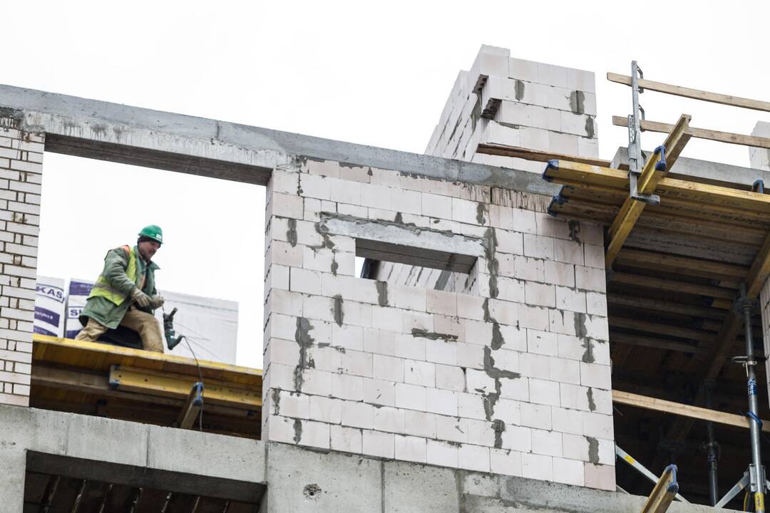 Leidimų pastatų statybai išduota trečdaliu daugiau