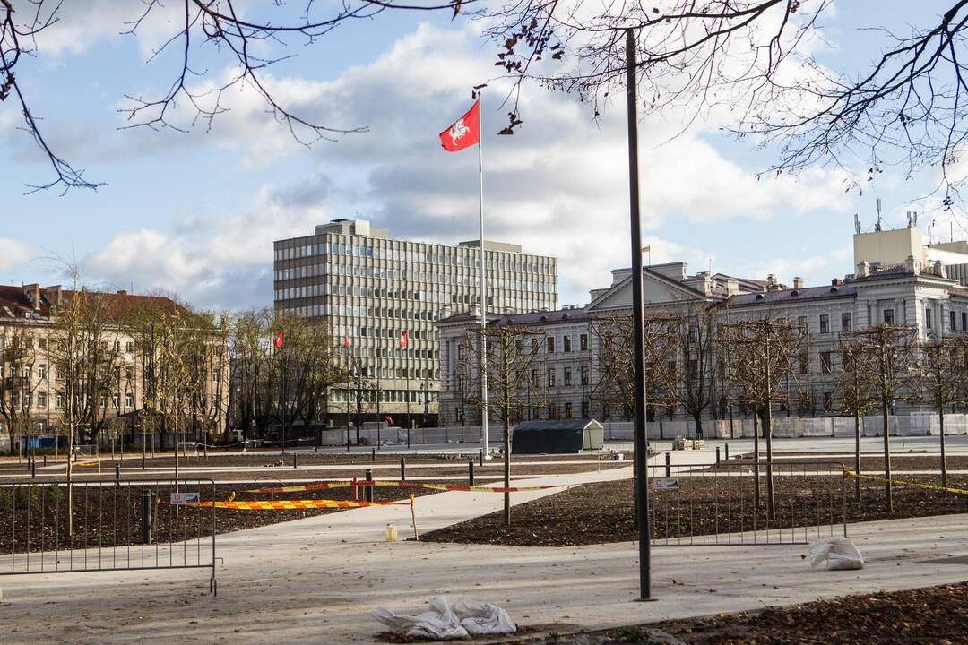 Už neskaidrų Lukiškių aikštės tvarkymo konkursą – bauda miesto valdžiai