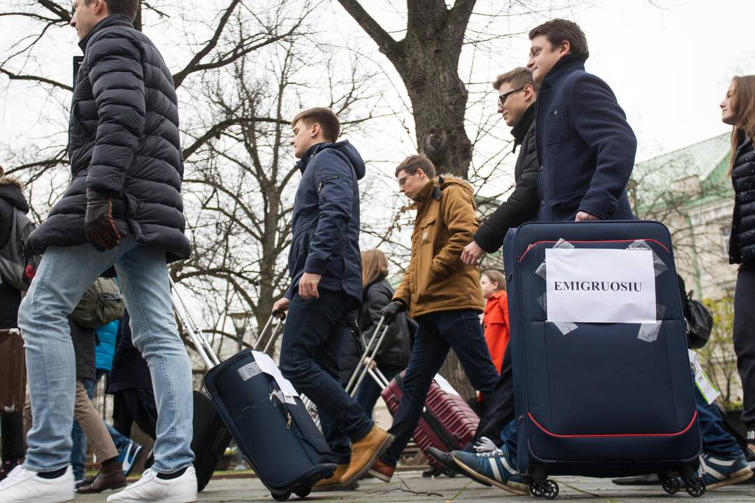 Šiemetinės emigracijos mastai: išvyko tiek, kiek gyvena Marijampolėje