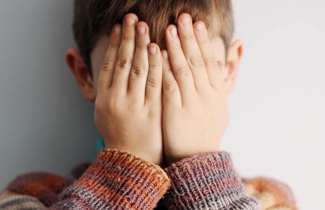 Tėvas spyrė į galvą mažamečiam sūnui