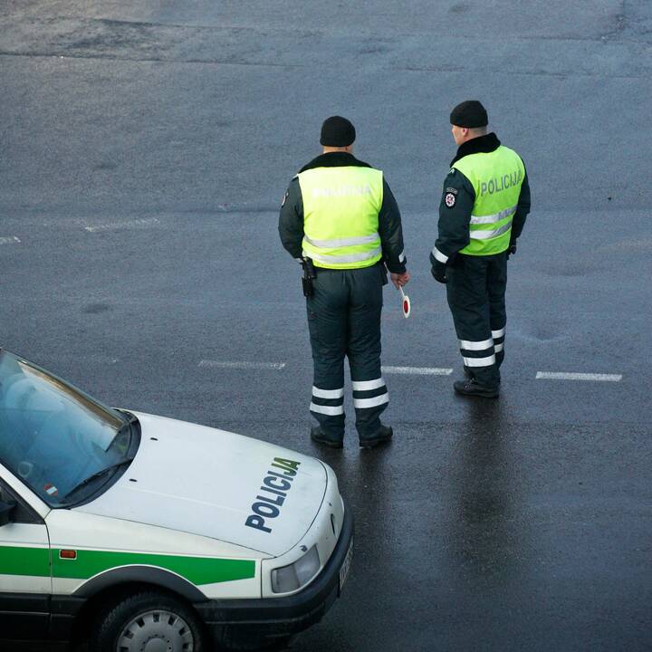 Nuteisti policijos pareigūnai