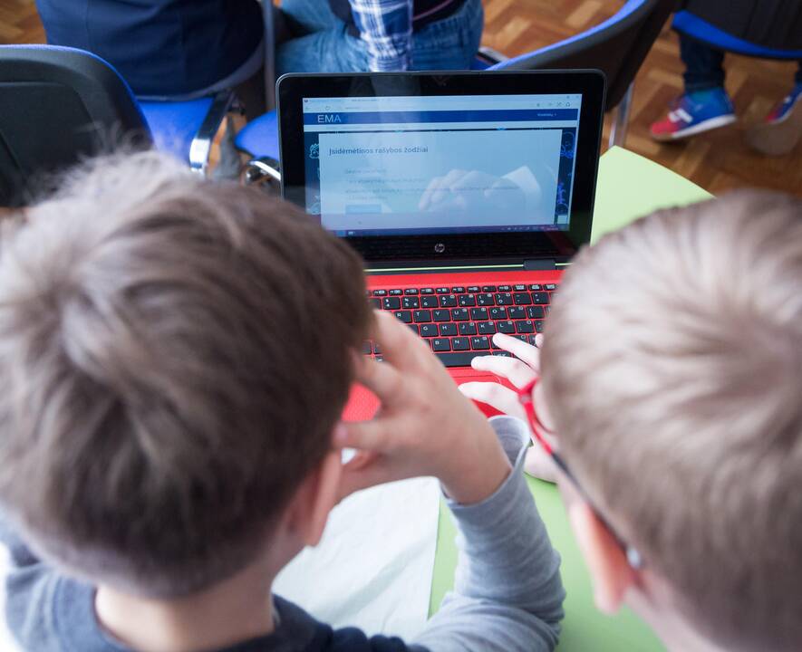 Psichologė: privalomai mokyti penkerių metų vaikus – per anksti