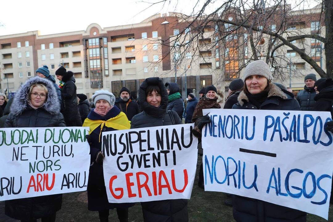 Mokytojų mitingas prie Seimo