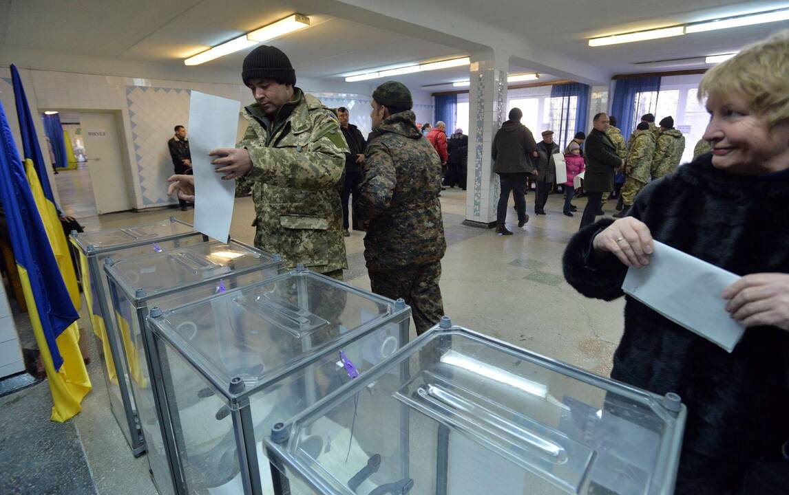 Lietuvos stebėtojai Ukrainos parlamento rinkimuose pažeidimų nepastebėjo
