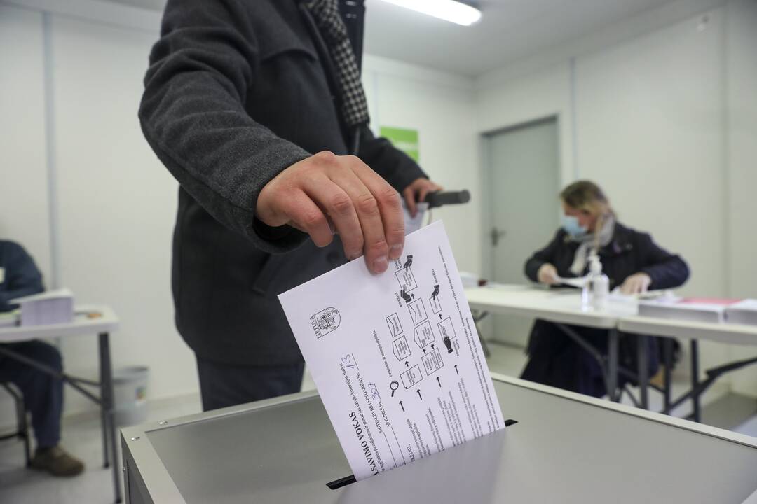Tęsiasi išankstinis balsavimas antrajame Seimo rinkimų ture