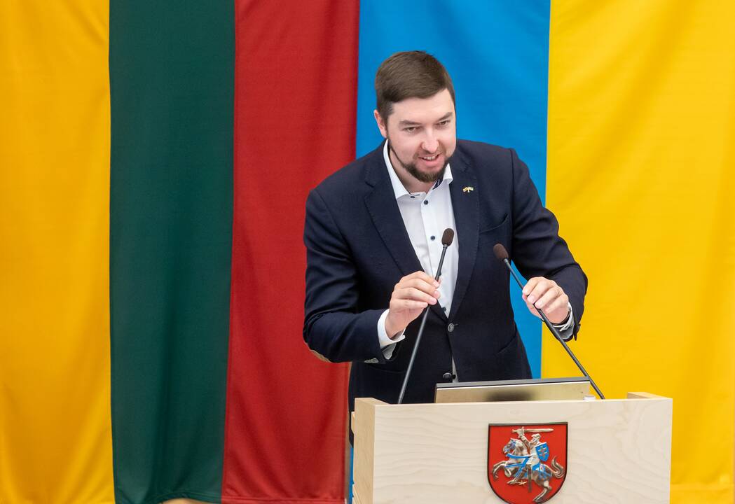 Tęsiasi neeilinė Seimo sesija