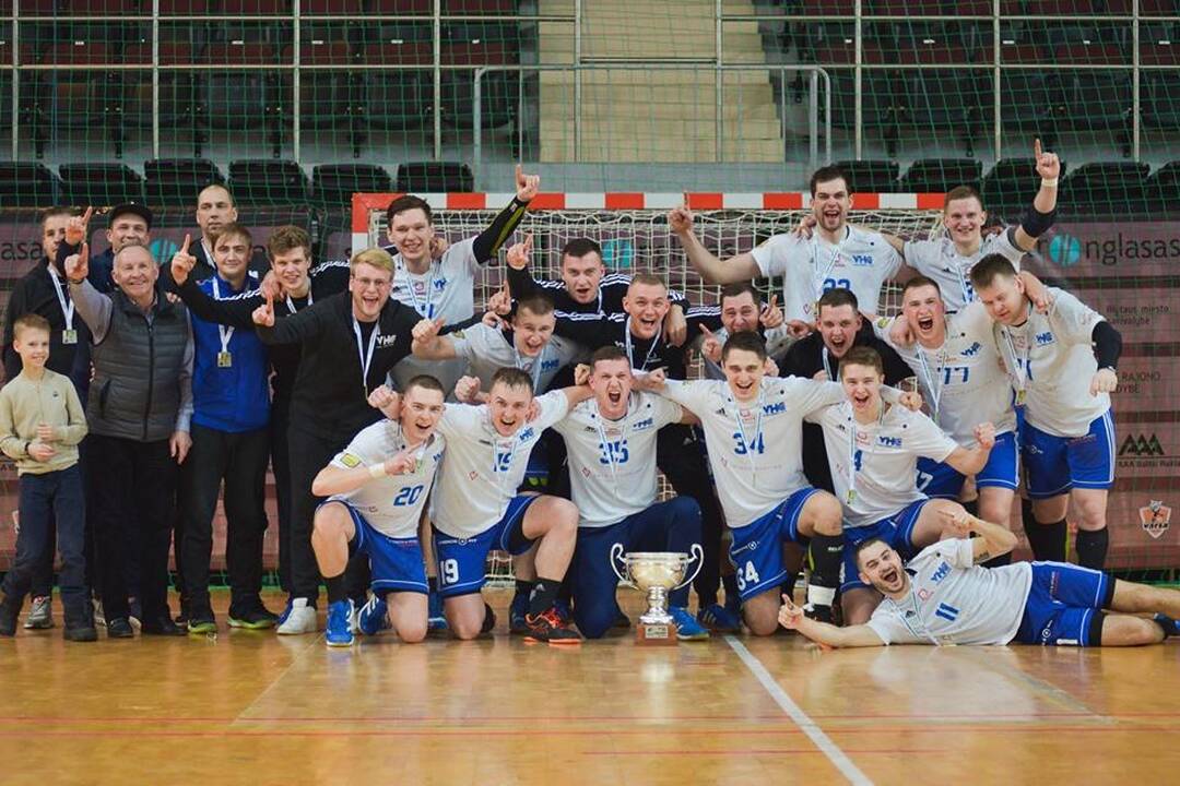 Pakyla: Lietuvos rankinio federacijos taurės turnyre triumfavo Vilniaus "Šviesos" rankininkai, o sostinės "Eglės" rankininkėms titulo apginti nepavyko.