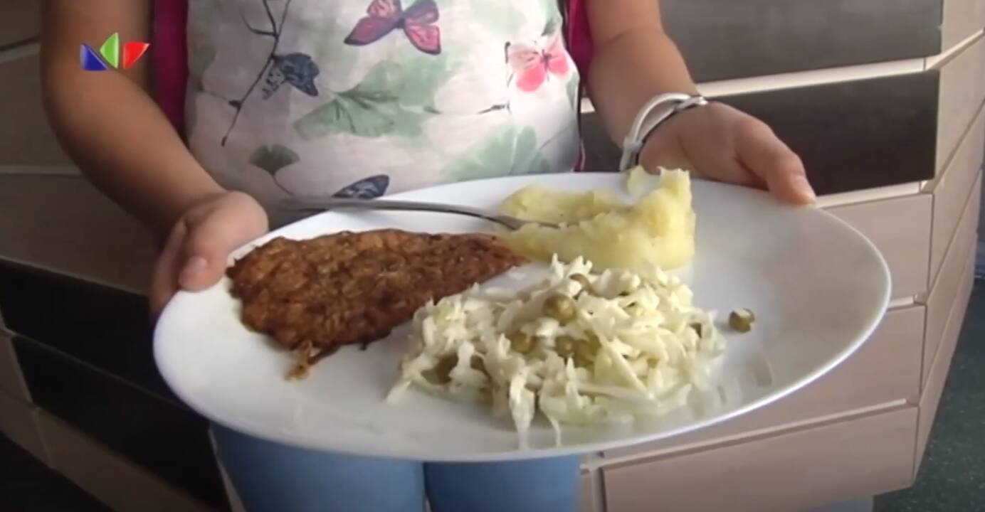 Po pertvarkų – alkani vaikai: kalnai maisto keliauja į šiukšlyną