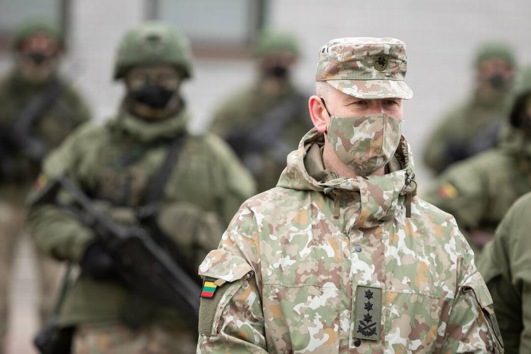 Kariuomenės vadas su NATO kolegomis tariasi dėl įtampos prie Ukrainos sienos