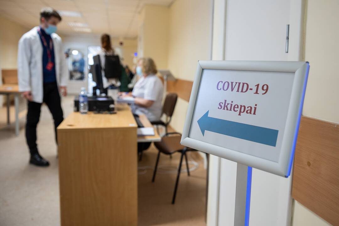 Prezidentūra: į žmonių švietimą apie vakcinas buvo investuota per mažai