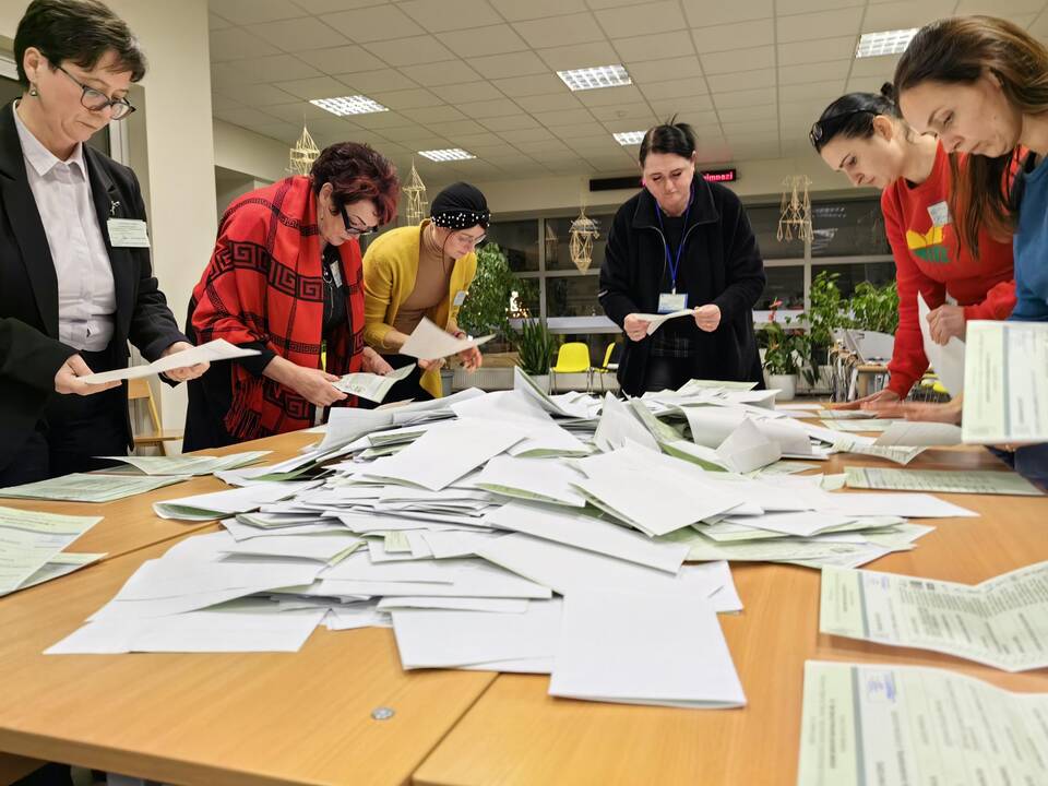 Darbai: pasak L. Petronienės, pasirengimas šiemečiam rekordiniam rinkimų maratonui VRK vyksta visu pajėgumu jau nuo praėjusių metų.