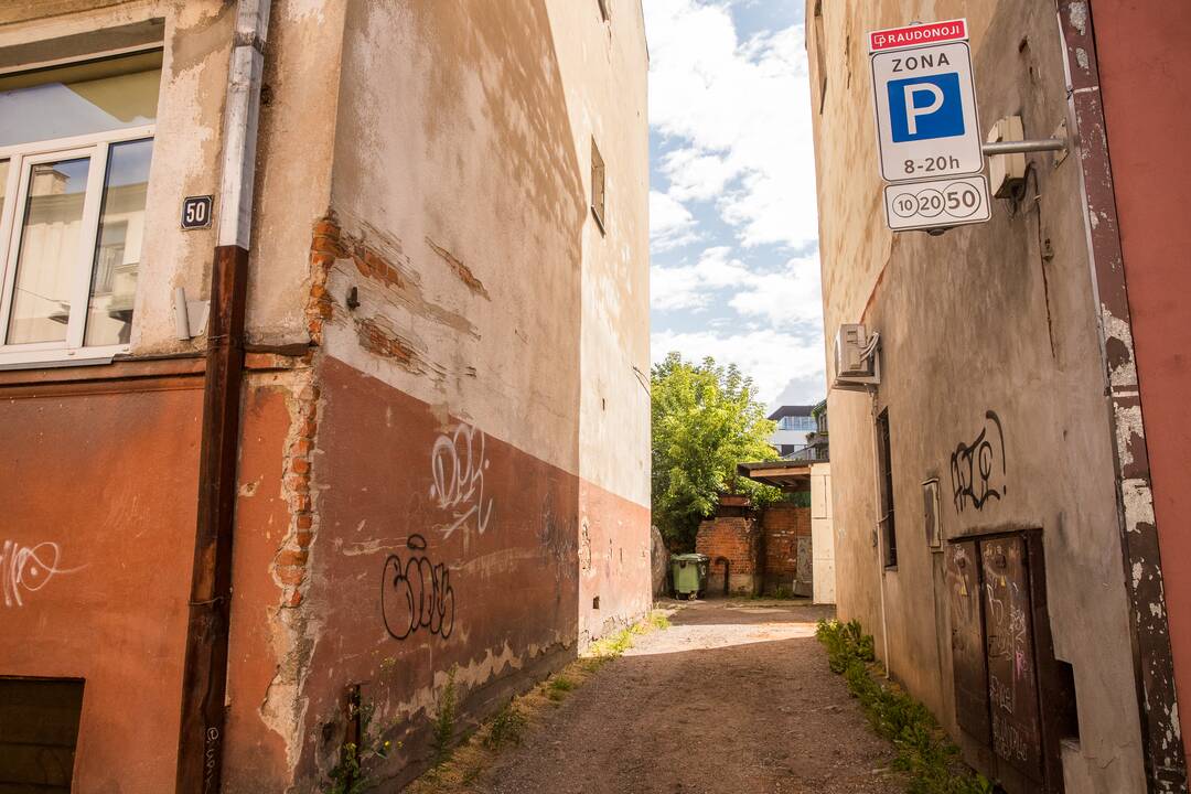 Darbai: šiuo metu pasirašytos sutartys su rangovais dėl sistemos diegimo.