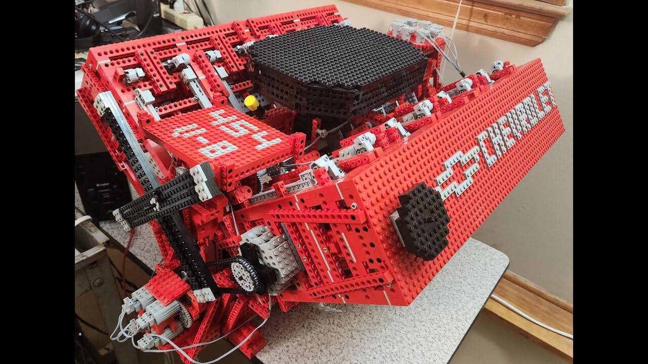 Švedas: D. Gustafssonas ištikimas „Volvo“ – universalą V70 įamžino lego kaladėlėmis.