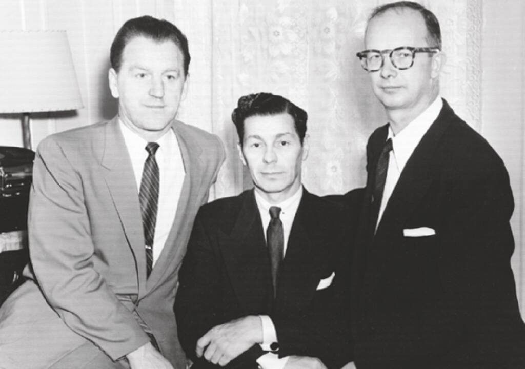 Veikla: Lietuvos jūrininkų sąjungos užsienyje valdybos nariai M. Slabšys, R. Vilčinskas-Vilkas ir A. Milaševičius Niujorke, 1954 m.