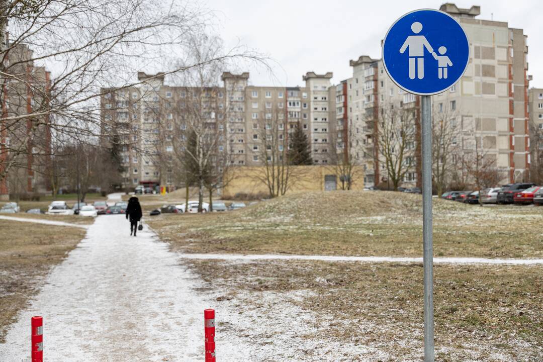 Nejauku: aplinkinių namų gyventojai vakarais priversti vaikščioti tamsoje.