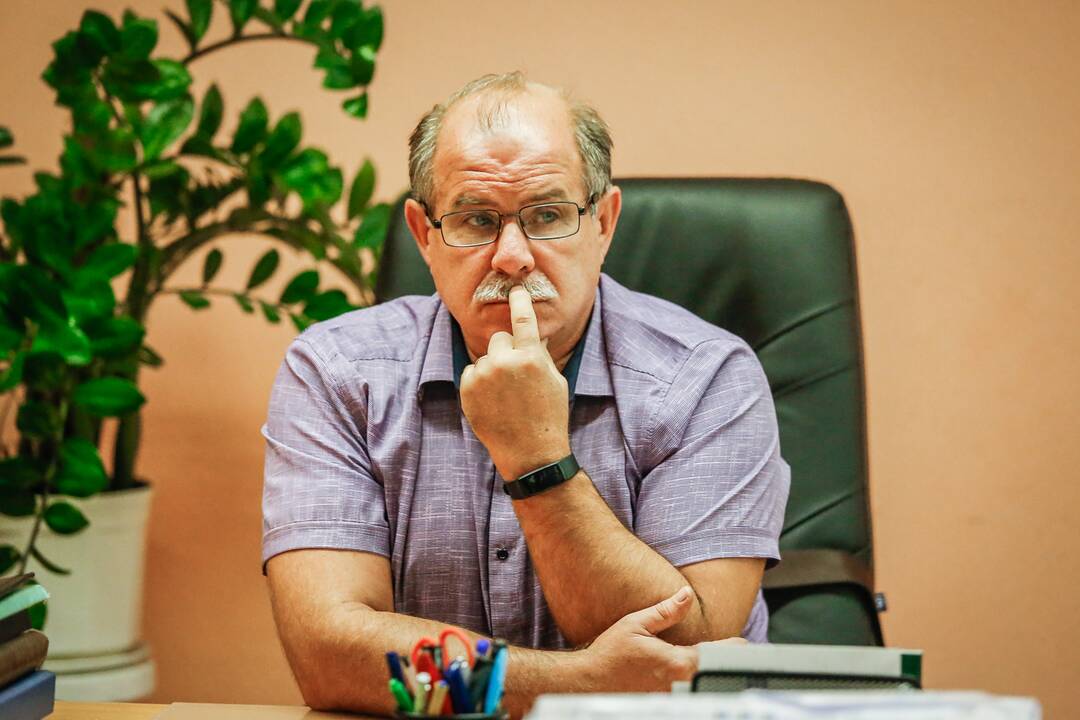 Skundai: kažkas atakuoja „Žaliakalnio“ gimnaziją išgalvotais skundais, esą gimnazistai bus vežami į Sankt Peterburgą.